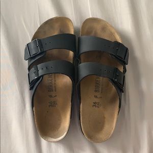 Black Strap Birkenstock’s